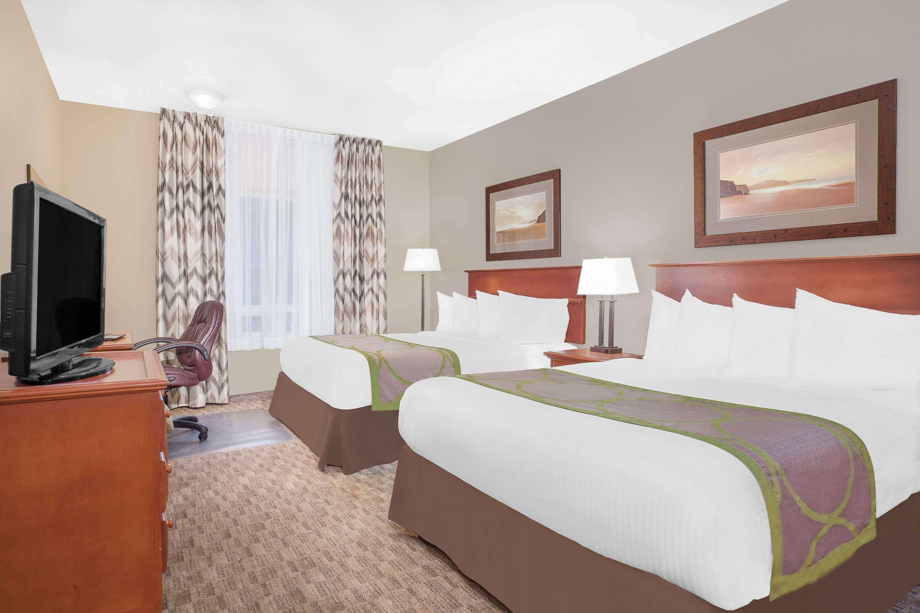 Super 8 By Wyndham Athabasca Ab Hotel Exterior photo
